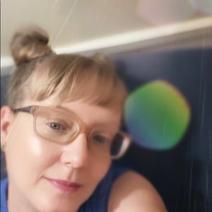 Meet your Posher, Deborah